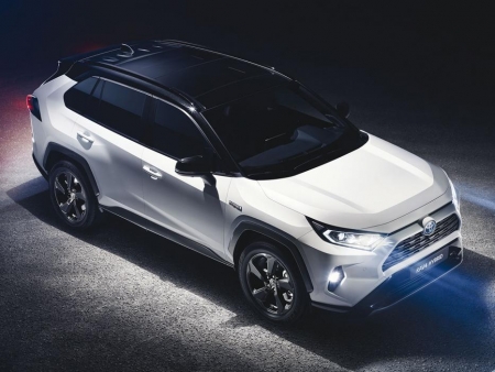 Toyota RAV4 2.0 Valvematic 129kW /173k 6MT benzín FWD Active 