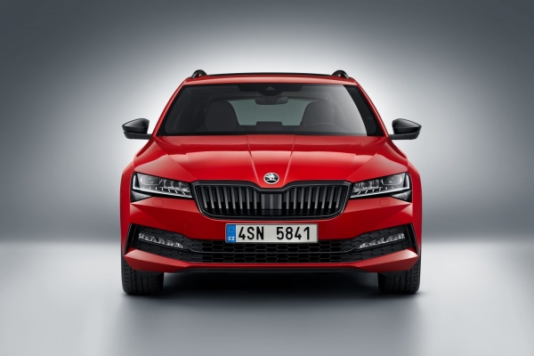 ŠKODA Superb Combi 2.0TDI 140kW/ 190k 7st AP 4x4 L&K 